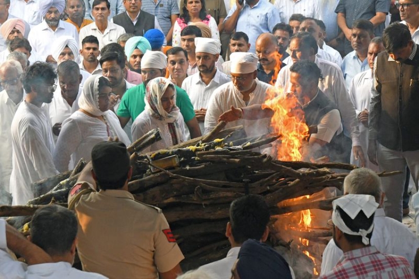 ਏ ਡੀ ਜੀ ਪੀ ਦਾ ਸਰਕਾਰੀ ਸਨਮਾਨ ਨਾਲ ਸਸਕਾਰ